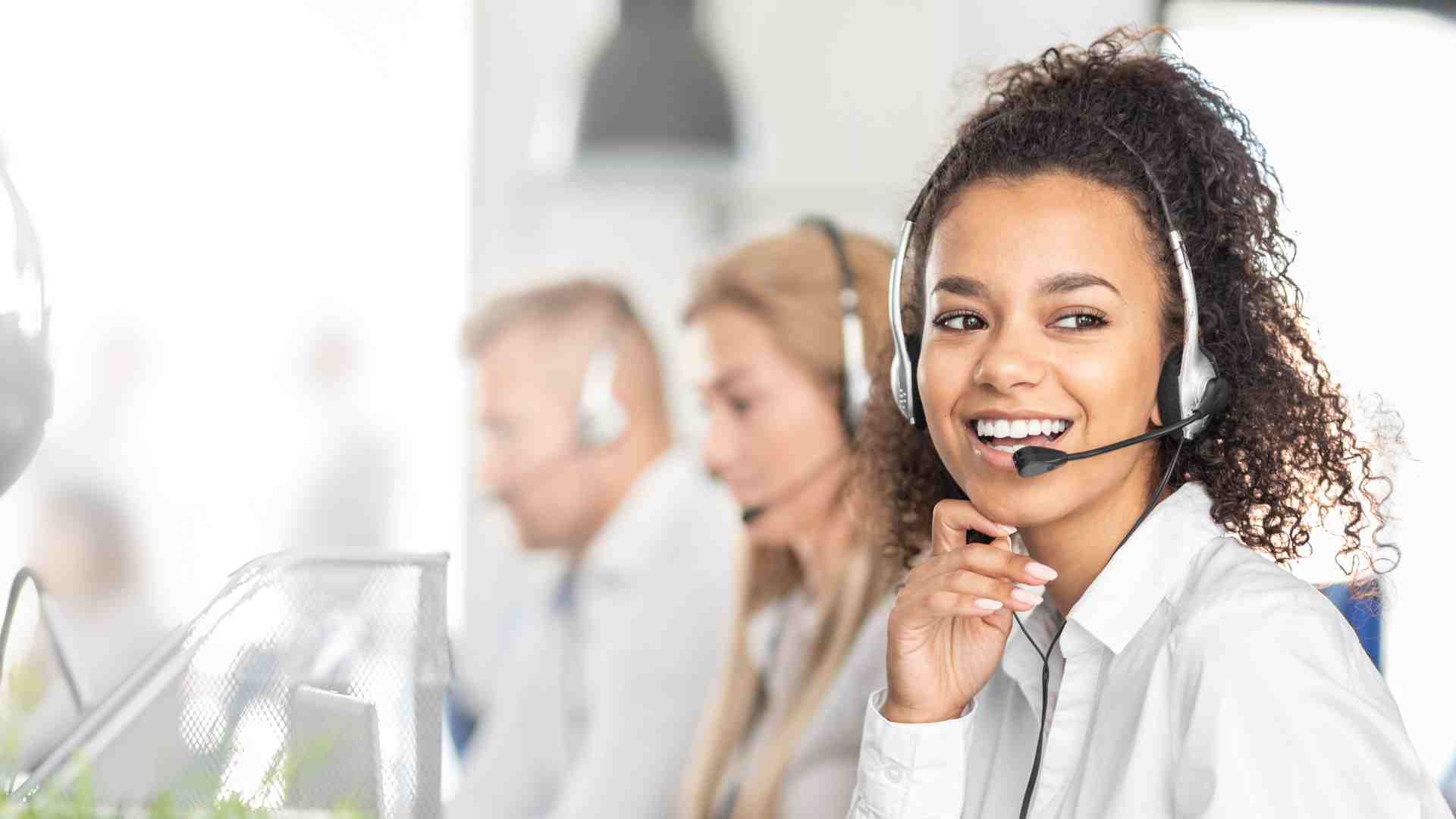 How Can AI Benefit Pharma Call Centers And Customer Service?